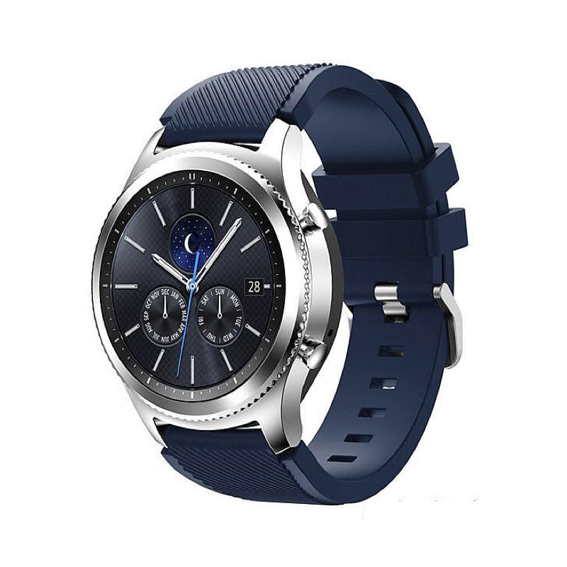 Midnight Blue Rugged Silicone Sport Universal Watch Band on Samsung Gear S3 Classic Watch.